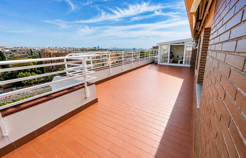 Exclusivo Ático Dúplex con terraza y vistas panorámicas en Sarrià