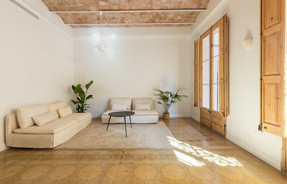 Exclusiva vivienda reformada con terraza privada en finca regia